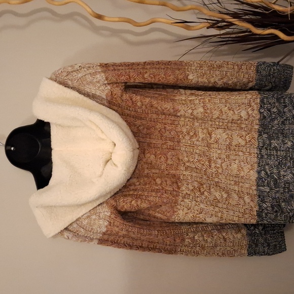 LETY & ME XS FAUX FUR HOODIE CARDIGAN - Picture 5 of 8